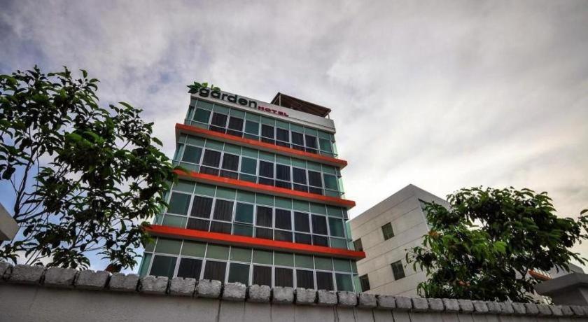 Le Garden Hotel Kota Kemuning Shah Alam Exterior photo